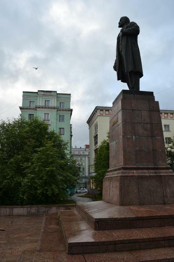 Lenin Avenue, 65 Lägenhet Murmansk Exteriör bild